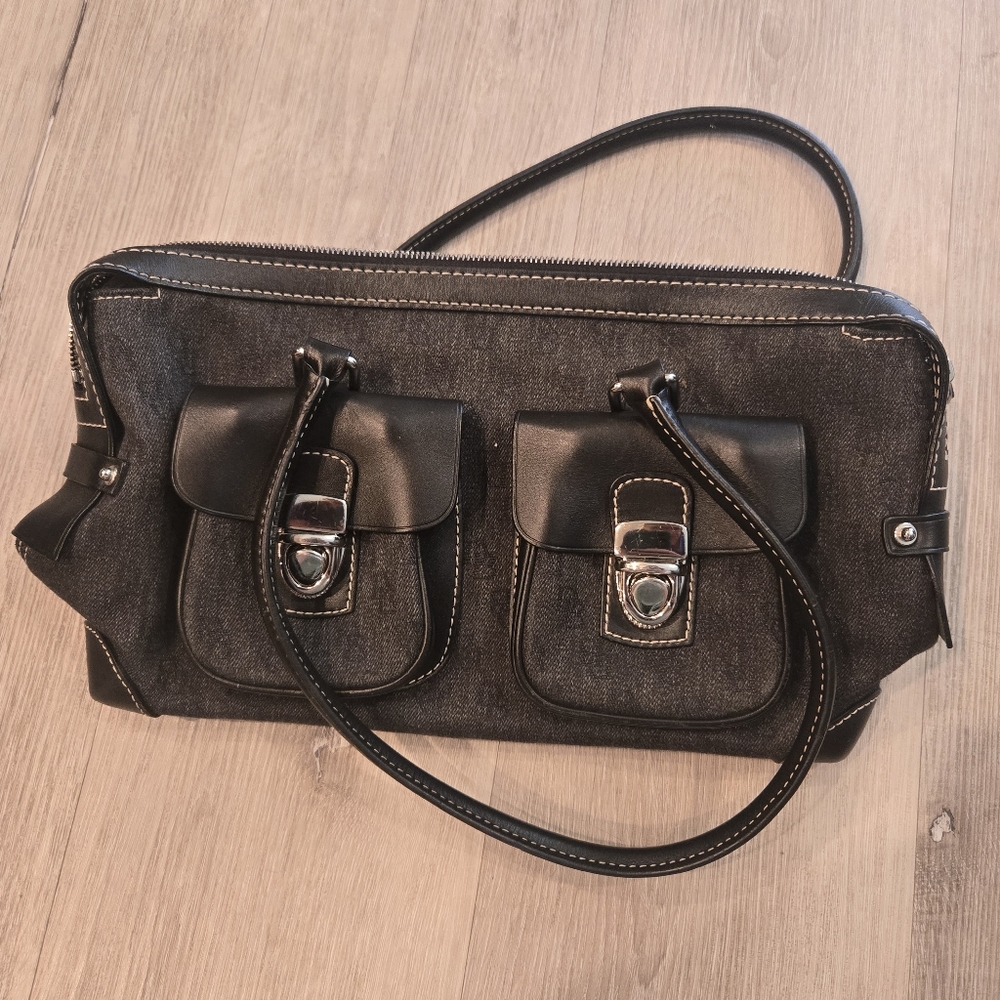 Dooney Womens Handbag